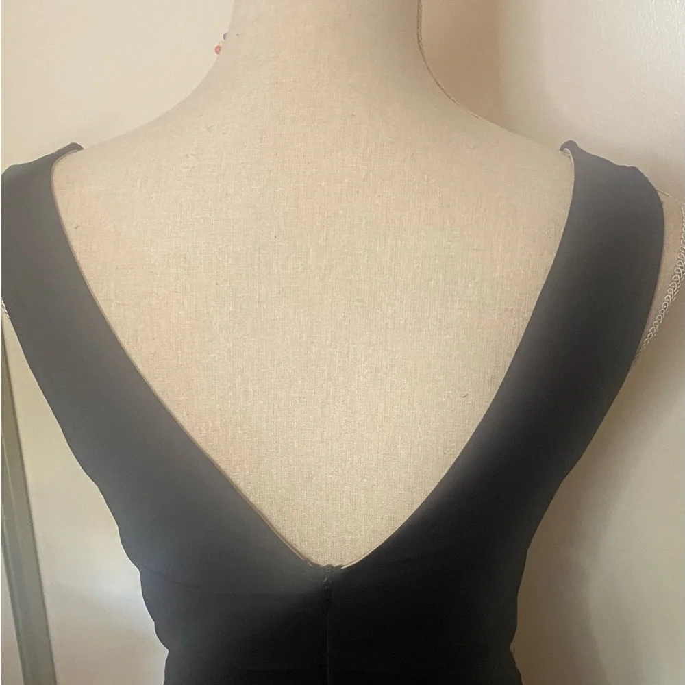 Black and Cream Lace Dress NWT by Entry. Size M, stretch - Picture 2 of 6